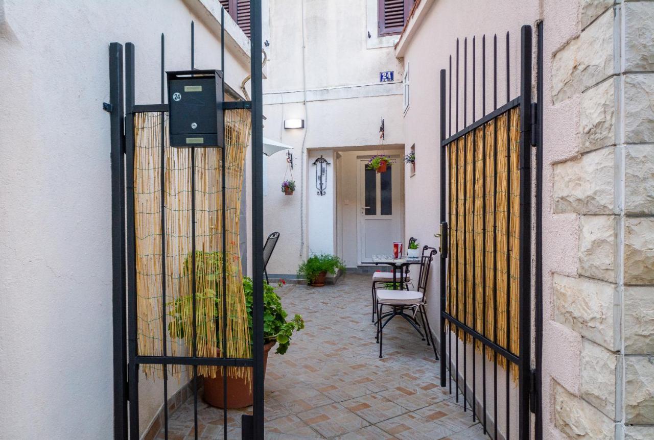 Guesthause Arbor Apartment Split Exterior foto