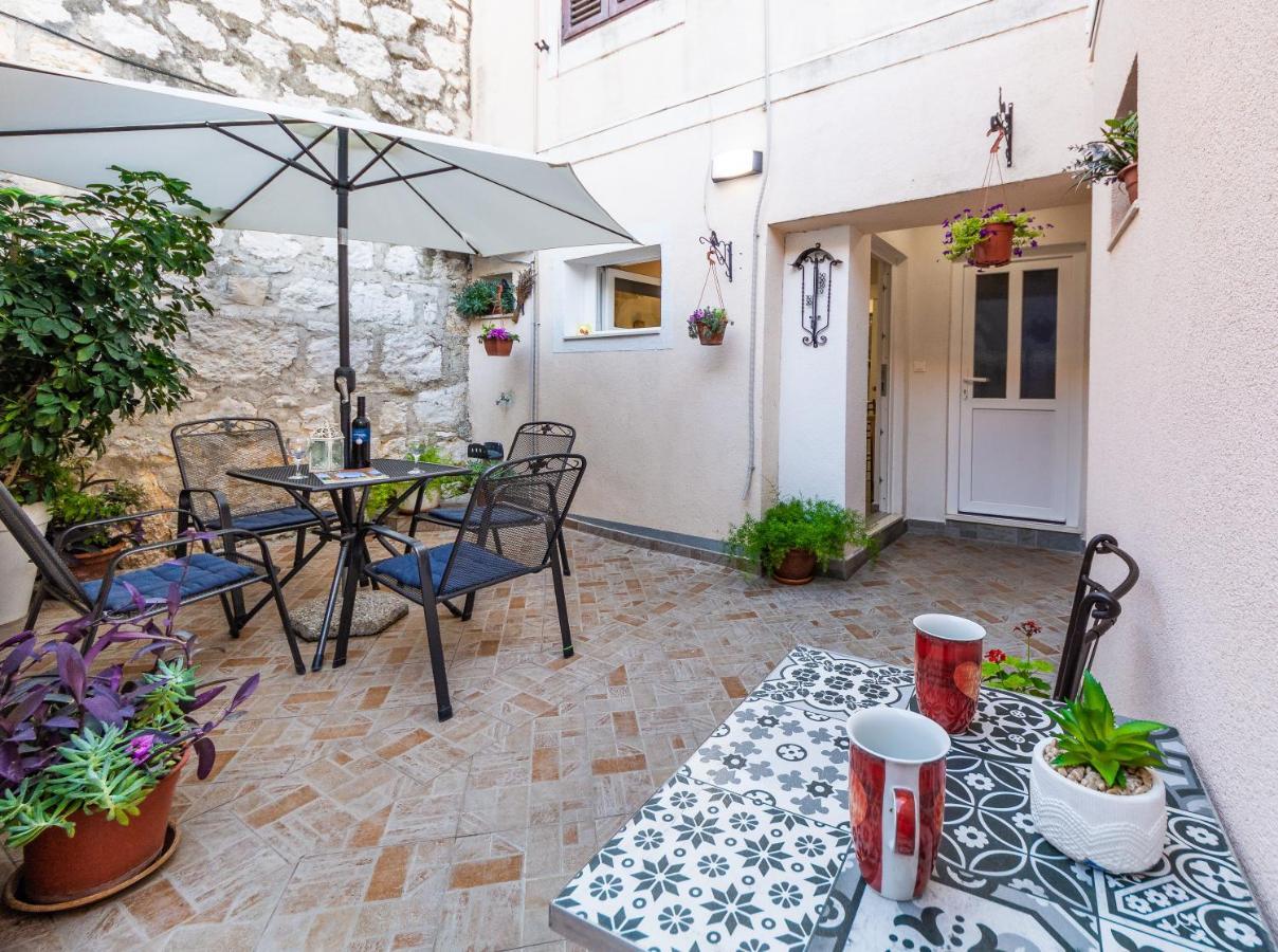 Guesthause Arbor Apartment Split Exterior foto